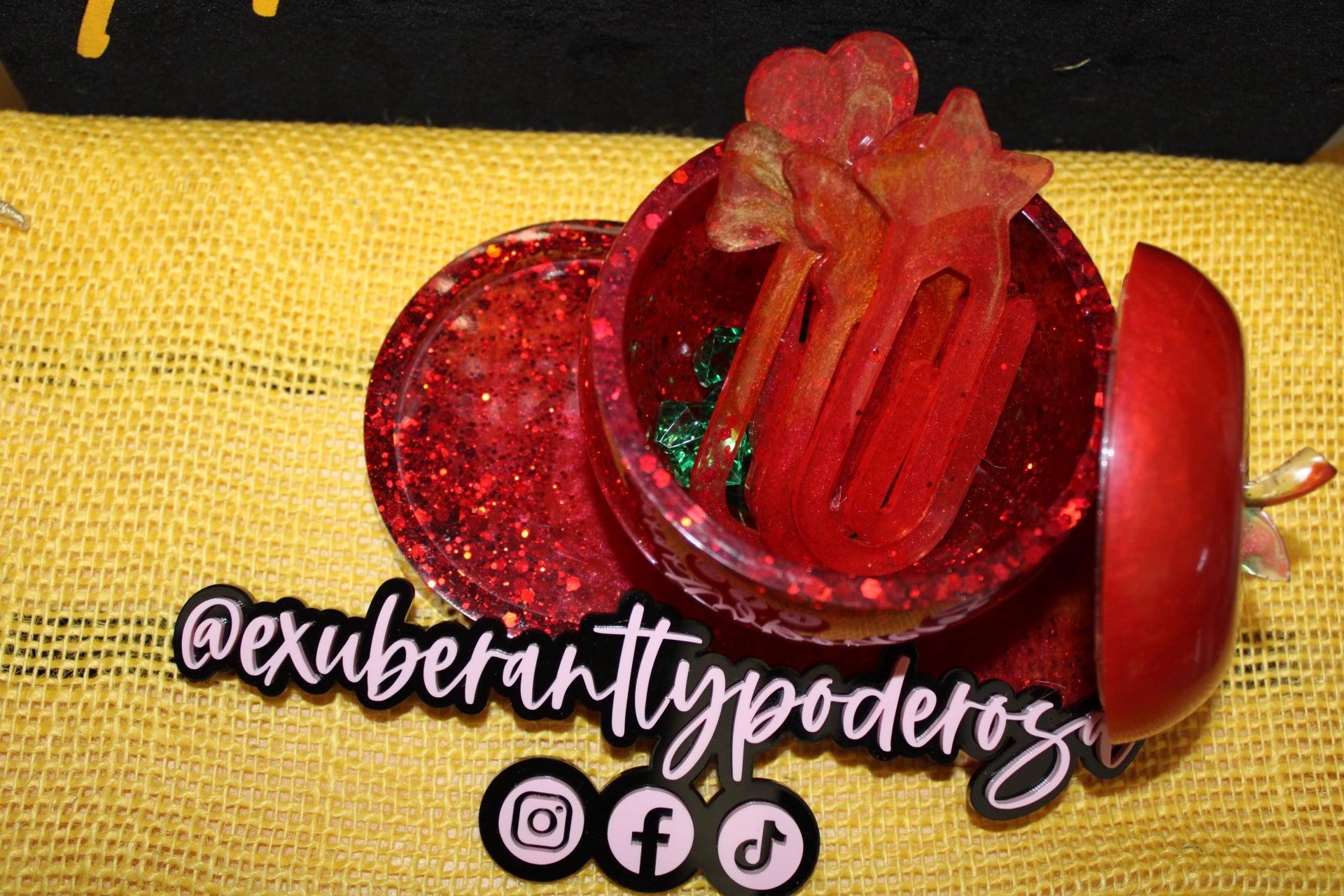 Teachers Candy Apple Red Gift Set