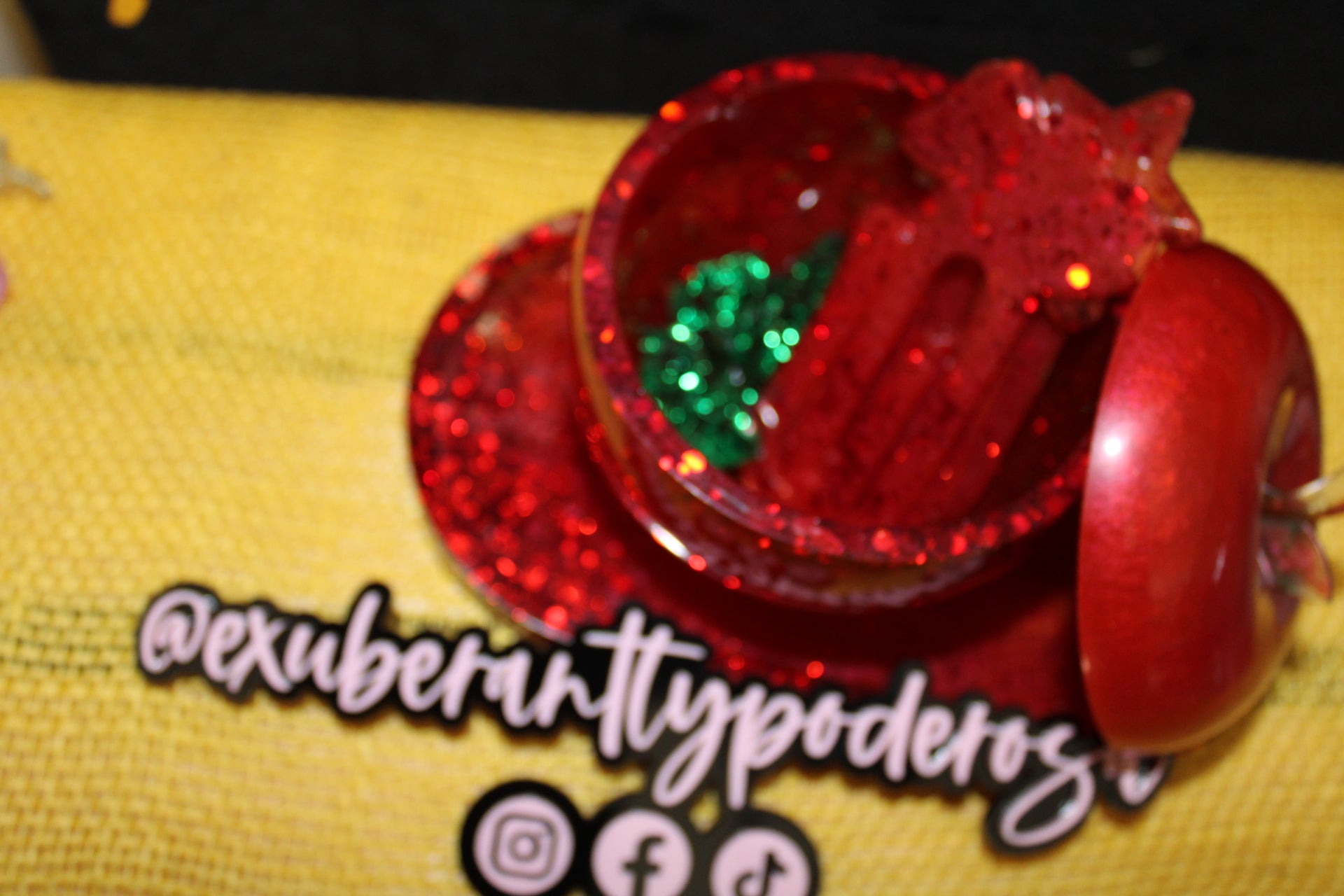 Teachers Candy Apple Red Gift Set